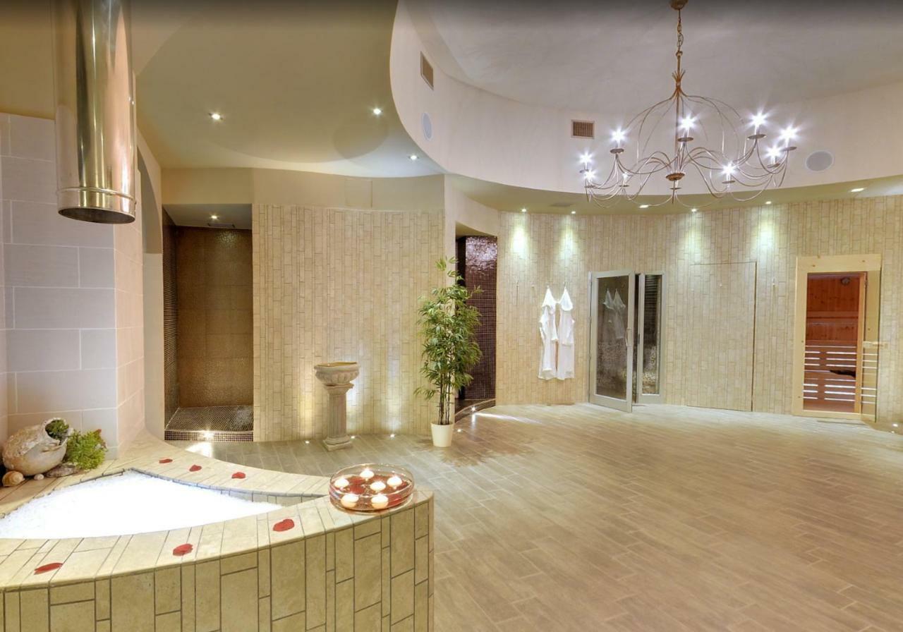 Dimora Nettare Hotell Brindisi Exteriör bild
